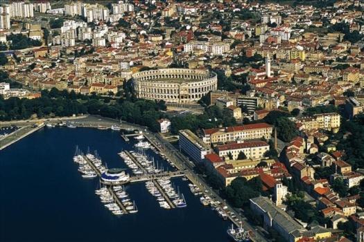 Ferienwohnung Sfinga Verudela V Pula Exterior foto